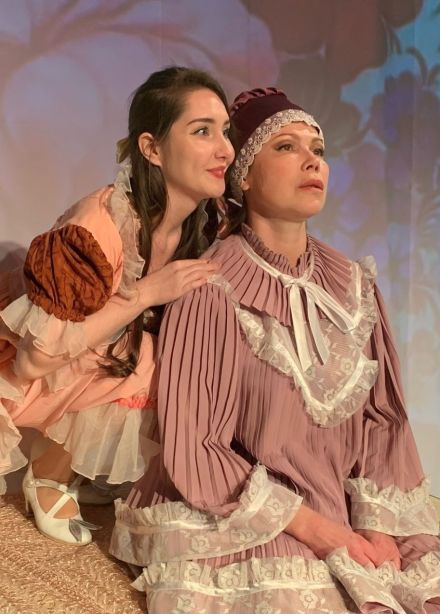 Спектакль «Свои люди — сочтёмся»