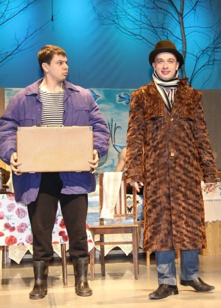 Спектакль «Семейный портрет с посторонним»