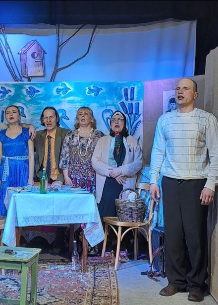 Спектакль «Семейный портрет с дензнаками»