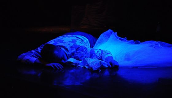 Спектакль «Пол это лава, а Маша ШЛВ»