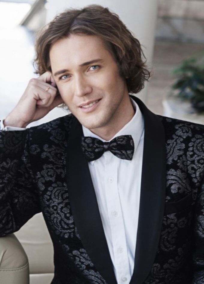 Эти глаза напротив