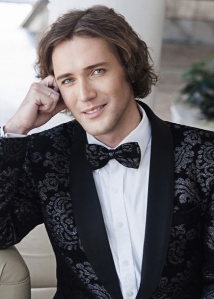 Эти глаза напротив