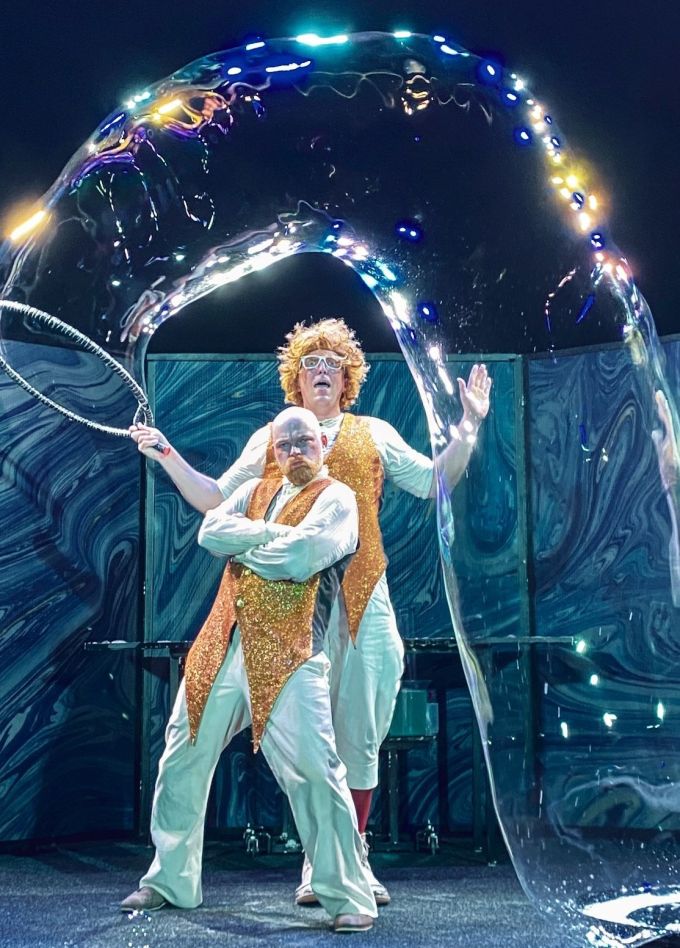 Шоу мыльных пузырей «Clinc»