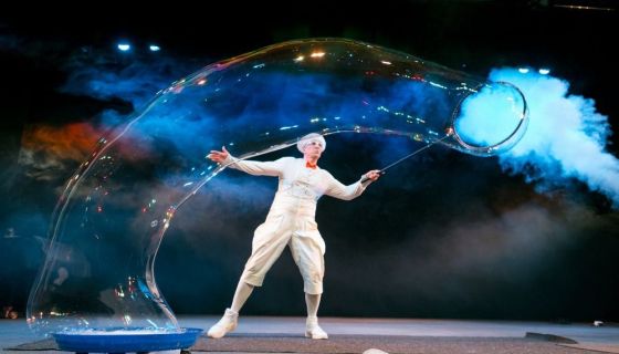 Шоу мыльных пузырей «Clinc»