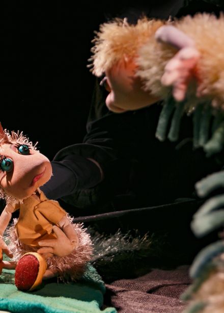 Муравьишка идёт домой