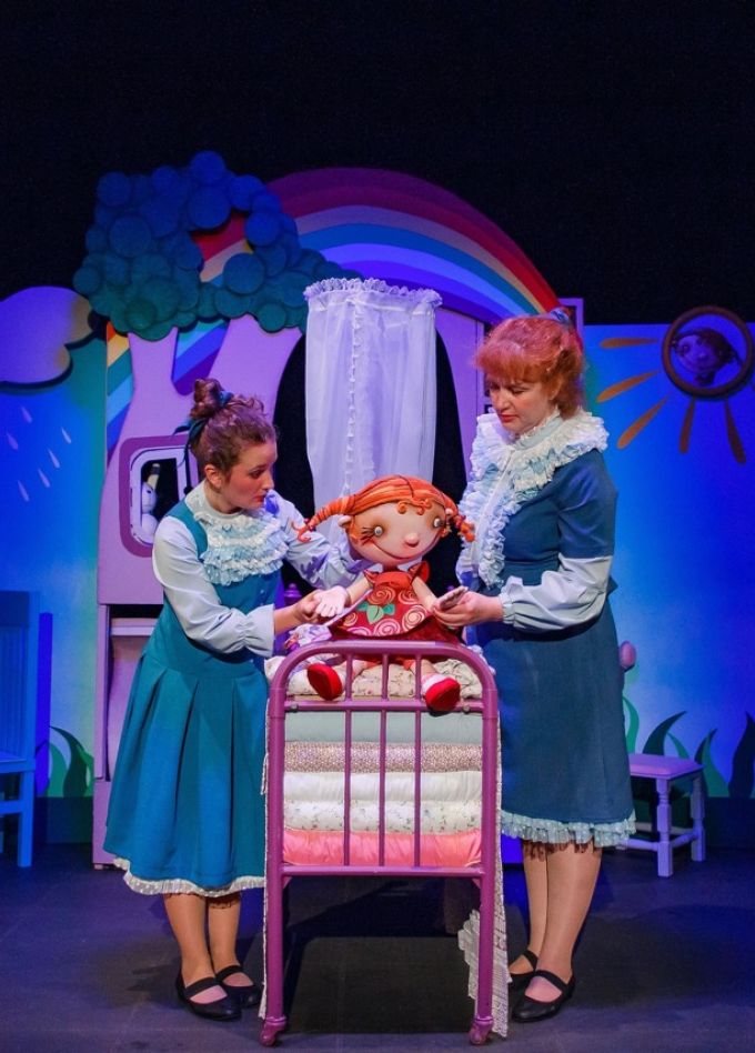 Про девочку Аню и кошку Алиску