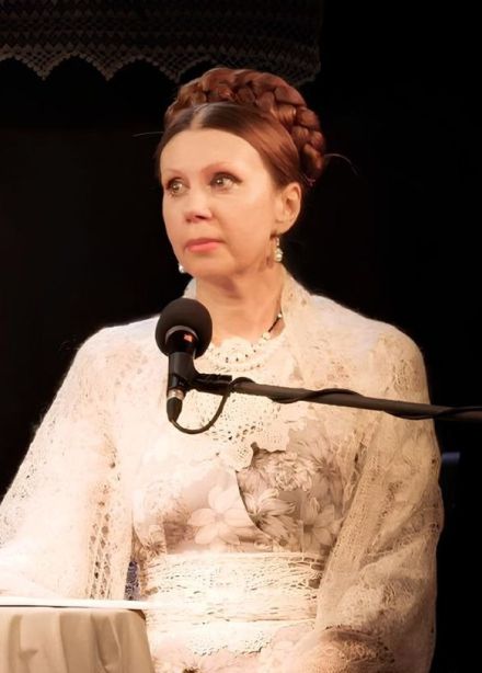 Спектакль «Северные сказы деушки, жонки да баушки»