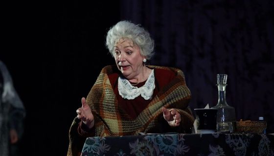 Спектакль «Фаина. Птица, парящая в клетке»